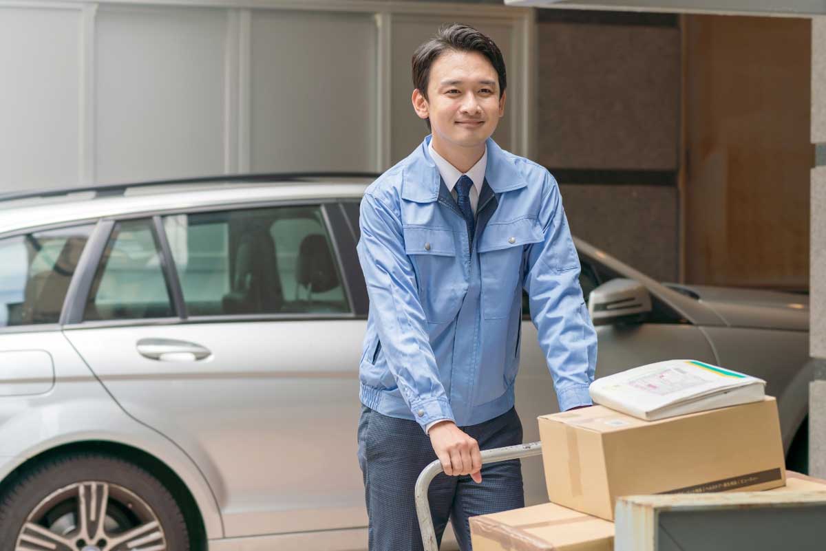 Courier in Japan